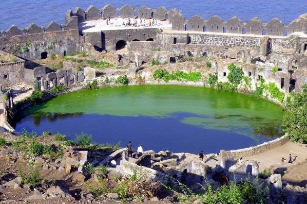 Freshwater lake and ruins of Queens' palace on Janjira Fort