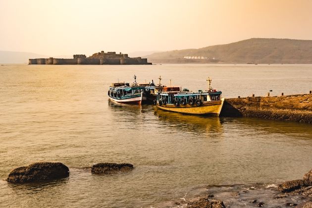 Janjira Fort ferry boat