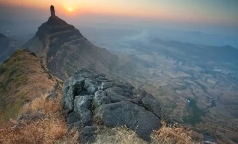 Mangi Tungi (Nashik) – a religious trail of around 4500 steps (Complete Guide)